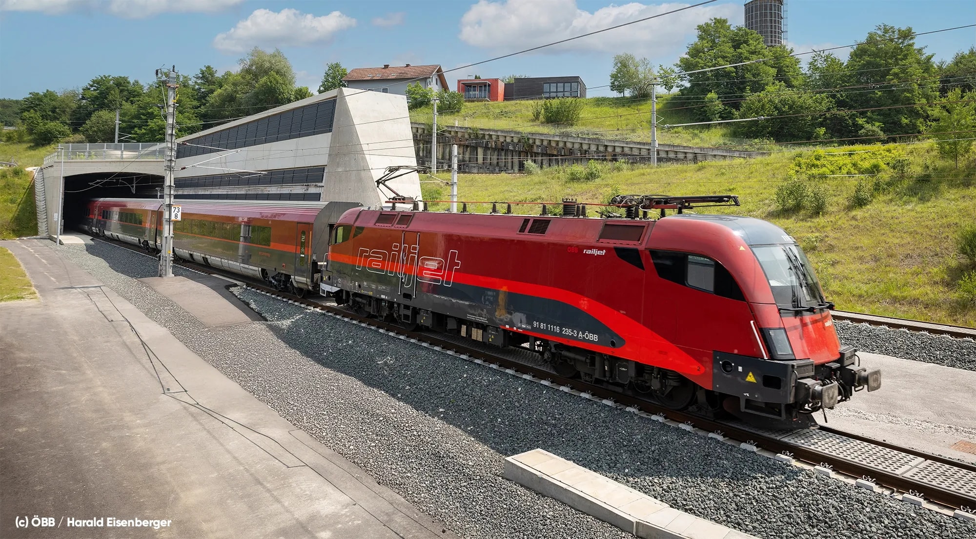 Railjet Sommer (c) ÖBB / Harald Eisenberger