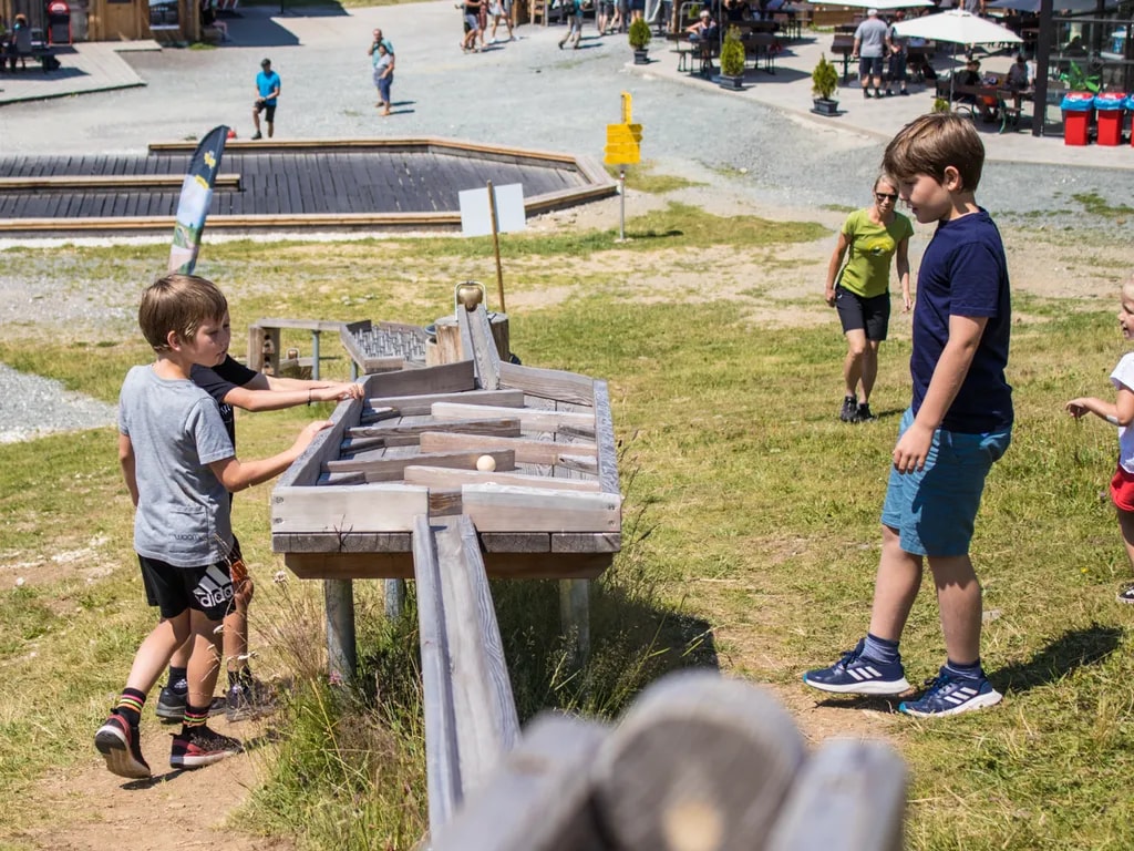 Holzkugelbahn auf der Gerlitzen Alpe