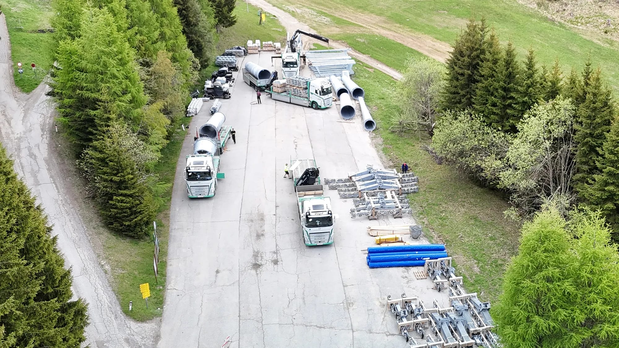 Anlieferung Stützen Kanzelbahn II Bautagebuch